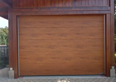 sekční garážová vrata hormann renomatic, golden oak vrata, vrata zlatý dub, vrata imitace dřeva, hormann renomatic, hormann sekční garážová vrata, vrata imitace dřeva